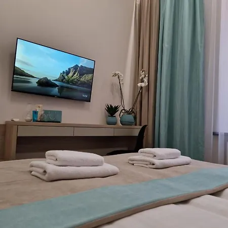 Demar Doroshenka Apartment