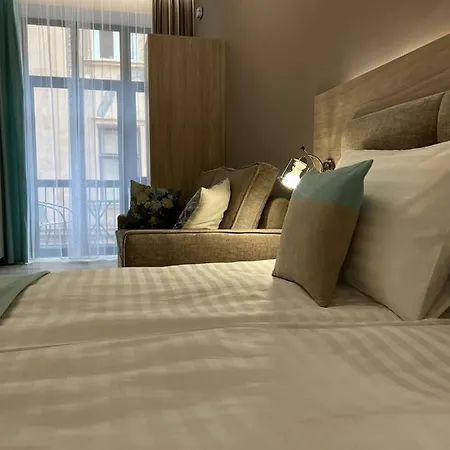 Demar Doroshenka Apartment *