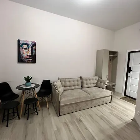 Demar Doroshenka Apartment *